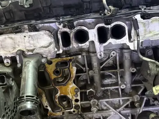 Motor javítás közben